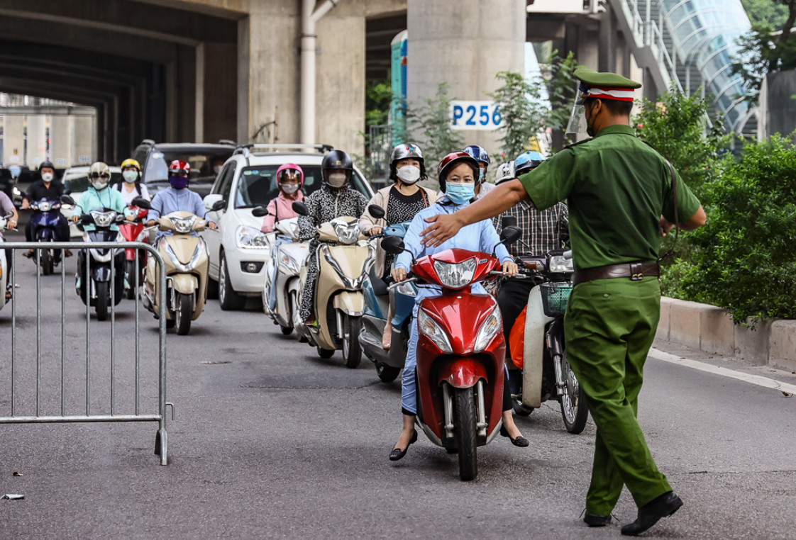 Hà Nội: Từ ngày 08/9, người và phương tiện ra vào vùng 1 phải có giấy đi đường mới